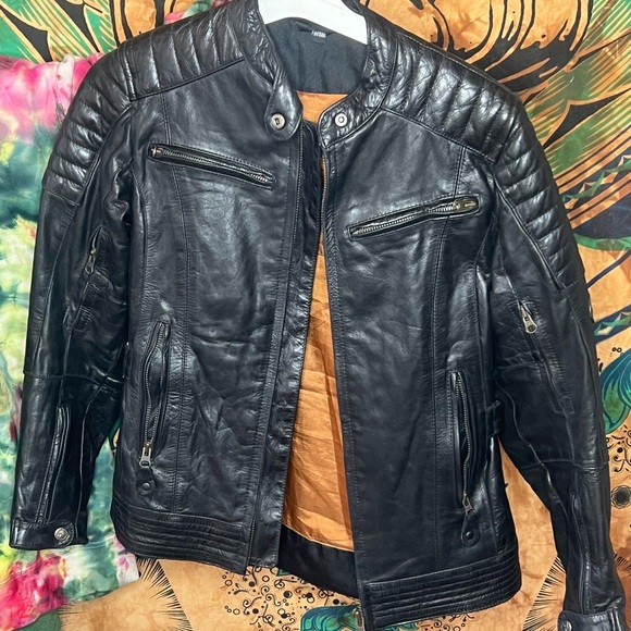 Black Leather Motorcycle Jacket for Women - Picture 5 of 6